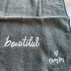 NWOT Mary Kay Gray Terry Facecloth